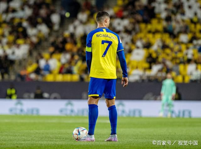 男模脱裤子全身精光