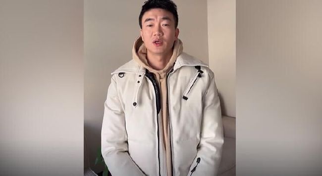 打屁股哔哩哔哩